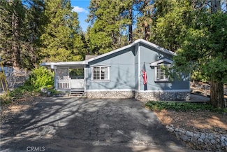 2113 Spring Oak Dr, Running Springs, CA 92382