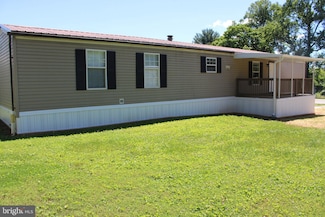 10 Locust Ln, Airville, PA 17302