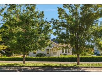 13225 SE Rose Meadow Dr, Clackamas, OR 97015