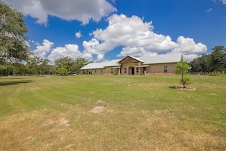19449 & 19587 Fm 530, Hallettsville, TX 77964
