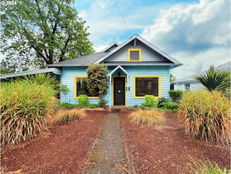 1721 NE Freemont Ave, Roseburg, OR 97470