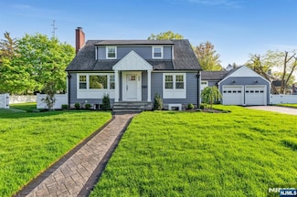 5 Somerset Ct, Glen Rock, NJ 07452