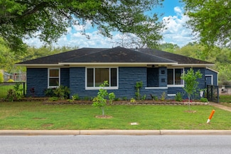 1605 S Chappell Hill St, Brenham, TX 77833