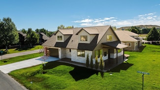 3 Green Meadows Dr, Sheridan, WY 82801