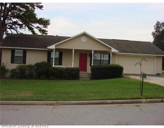 809 Heather Way, Barling, AR 72923