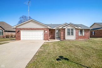 30 Carolyn Dr, Seymour, IN 47274