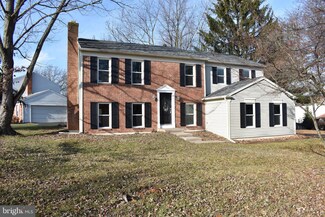 305 Candlewyck Ln, Hershey, PA 17033