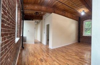 85 Harding St Unit 1A, Worcester, MA 01604