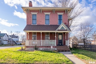 544 23rd St, Rock Island, IL 61201