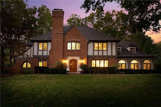 2300 Drury Ln, Mission Hills, KS 66208