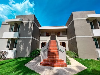 693 693 Unit 552, Vega Alta, PR 00692