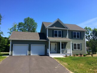 29 Haycorn Hollow Rd, South Hero, VT 05486