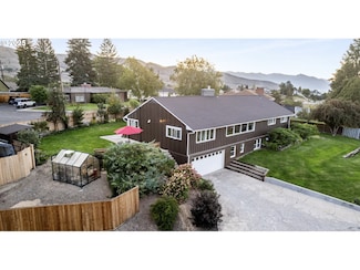 1025 Hillcrest Dr, Baker City, OR 97814