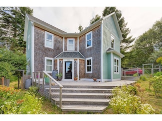 250 19th St, Port Orford, OR 97465