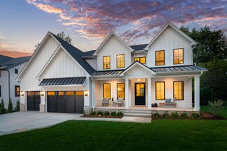 417 Bayberry Ln, Naperville, IL 60563