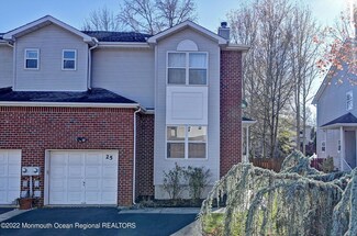 25 Burke St, Manalapan, NJ 07726