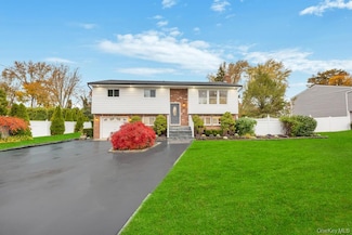 331 Gillette St, Dix Hills, NY 11746