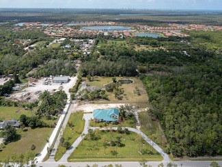 256 Price St, Naples, FL 34113