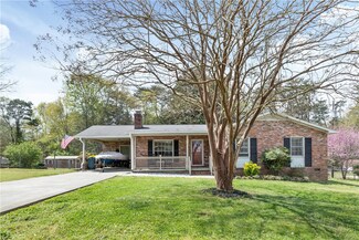 331 Lakeview Dr, Liberty, SC 29657