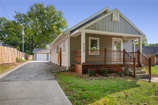 8239 Robinson St, Overland Park, KS 66204