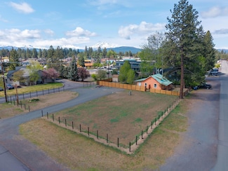 273 E Adams Ave, Sisters, OR 97759