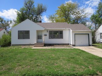 1607 Harding St, Wichita, KS 67208