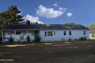 2391 3rd St, Bloomsburg, PA 17815