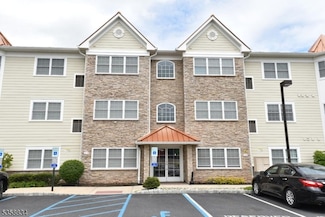 1400 Saint Georges Ave Unit 303, Woodbridge Township, NJ 07001