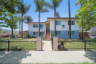 2516 S Baker St, Santa Ana, CA 92707