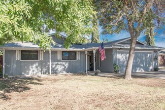 1630 S Michael Ct, Visalia, CA 93292