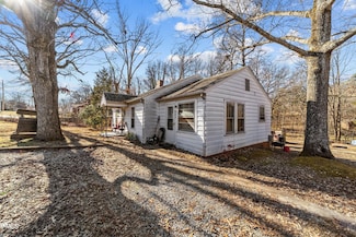 2403 N Centennial St, High Point, NC 27265