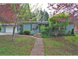 1675 Kristi Loop, Lakeside, OR 97449
