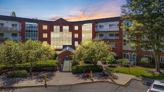 461 Place Ln, Woburn, MA 01801
