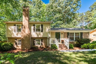 526 Colony Woods Dr, Chapel Hill, NC 27517