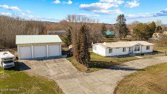 141 S Mitchell Dr, Yakima, WA 98908