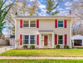 2142 Issaquah St, Cuyahoga Falls, OH 44221