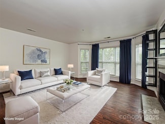 521 N Graham St Unit 2B, Charlotte, NC 28202