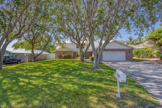 8888 SE Colony St, Hobe Sound, FL 33455