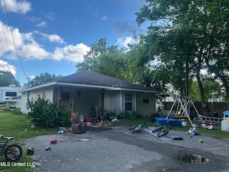 10022 Pringle Ave, Diberville, MS 39540