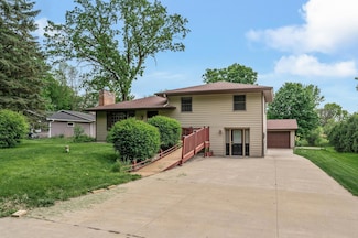 2235 Chestnut Rd, Hamel, MN 55340