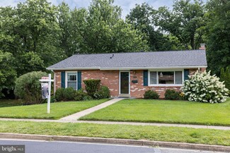 6006 Trailside Dr, Springfield, VA 22150