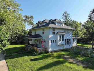 421 S Franklin St, Winamac, IN 46996