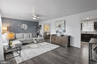 23 Spruce Rd, Burlington, NJ 08016