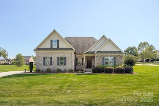 104 Wyatt Dr, Advance, NC 27006