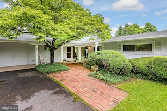 99 Parkside Dr, Princeton, NJ 08540