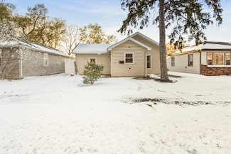 453 S Dearborn Ave, Bradley, IL 60915