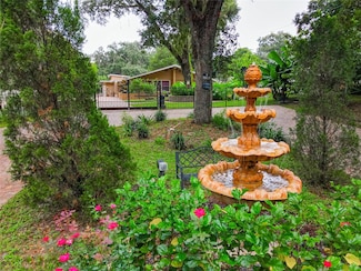 3849 Round Lake Rd, Zellwood, FL 32798