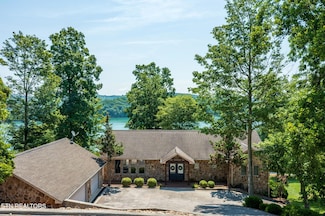 226 Mountain Crest Dr, La Follette, TN 37766