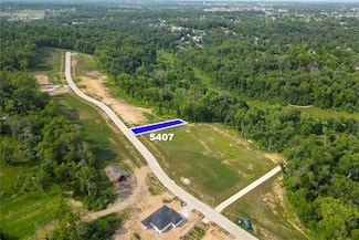 5407 Seminole Valley Trail NE, Cedar Rapids, IA 52411