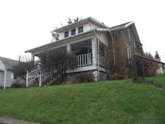 209 W Main St, New Concord, OH 43762